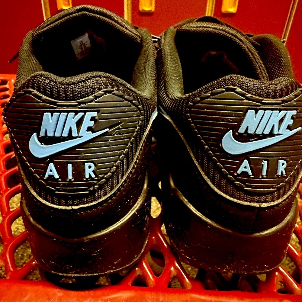 Nike Air Max. Mens size 13. $75